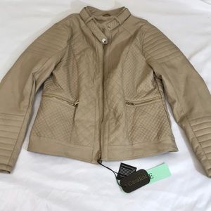 Women’s jacket never worn